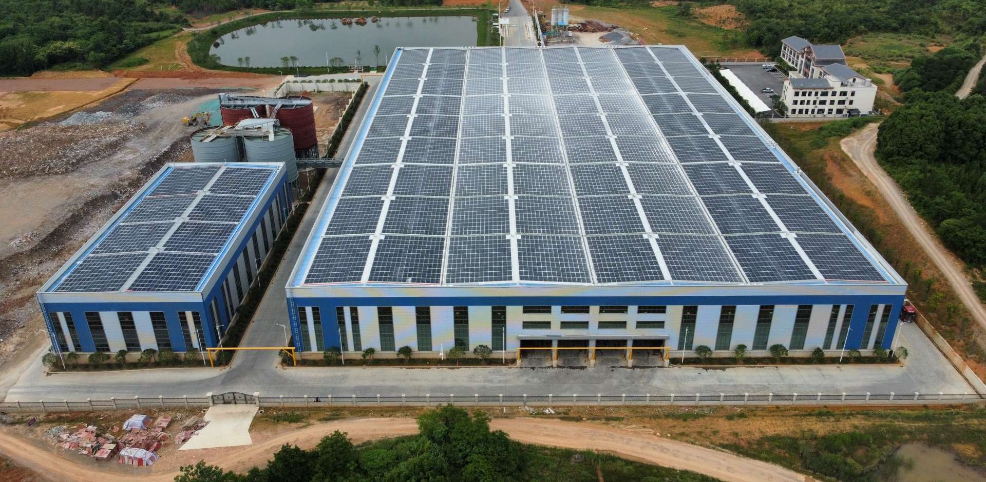 1920-2022年4月，，，，安徽池州汇成物资4MW光伏发电BIPV项目，，，，年发电约400万度，，，，知足约40%用电需求.jpg